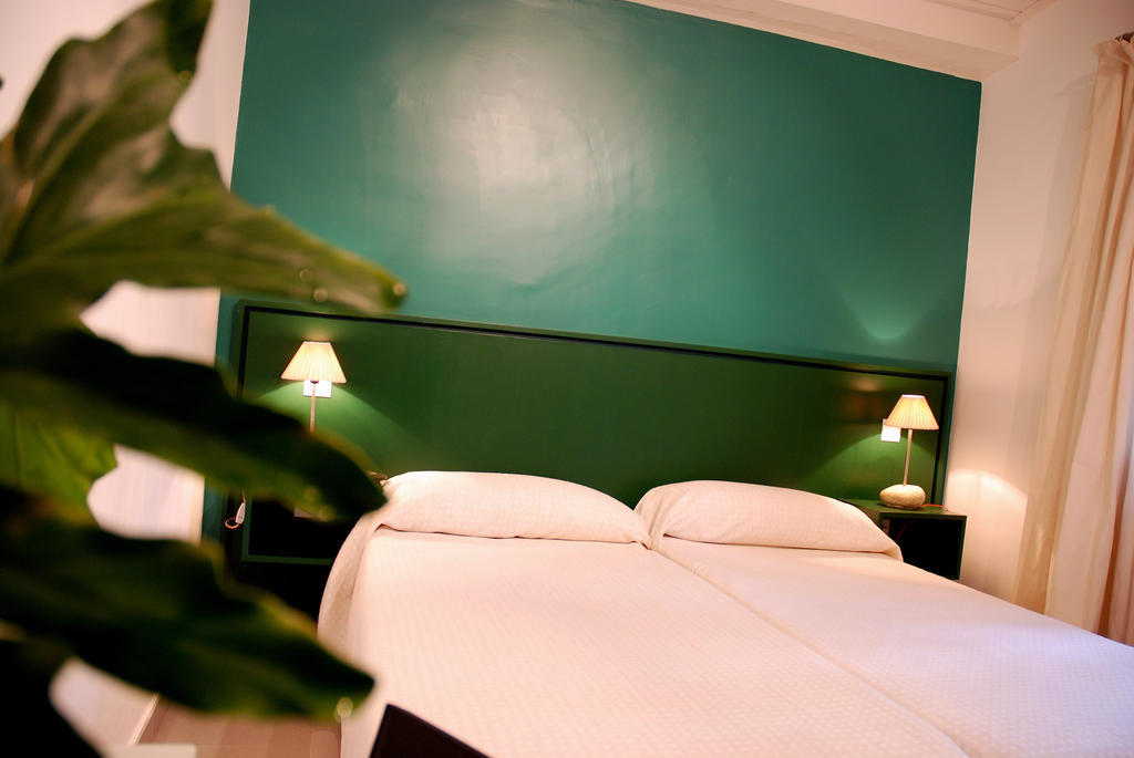 Hostal El Cardenillo Madrigal de la Vera Dış mekan fotoğraf