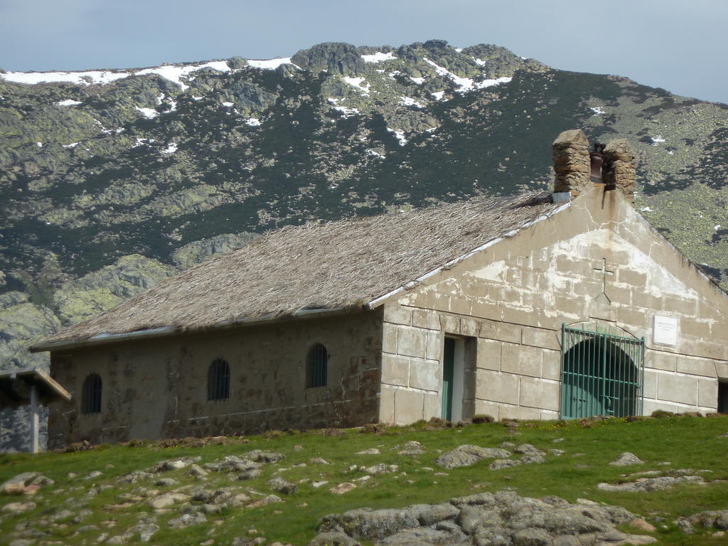 Hostal El Cardenillo Madrigal de la Vera Dış mekan fotoğraf